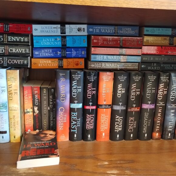 J.R. Ward books set of 37 titles - Picture 2 of 2